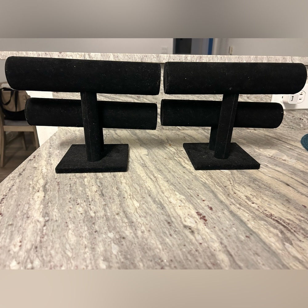 Velvet jewelry holder